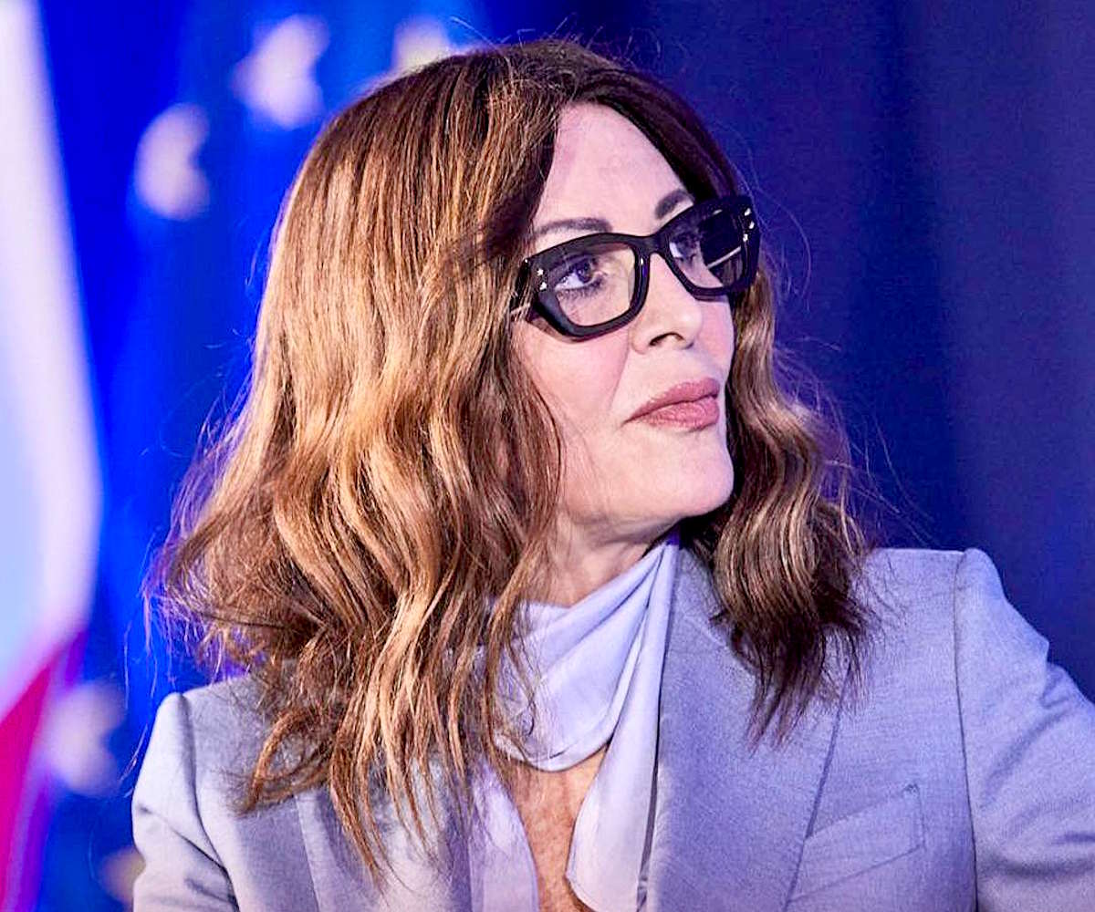 Santanchè, per ora, tira dritto, mettendo in ulteriore difficoltà Giorgia Meloni