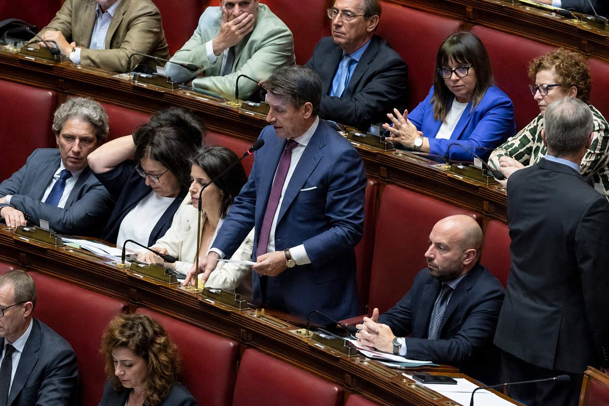 La mistificazione di Conte in un video social sulla Meloni ieri alla Camera